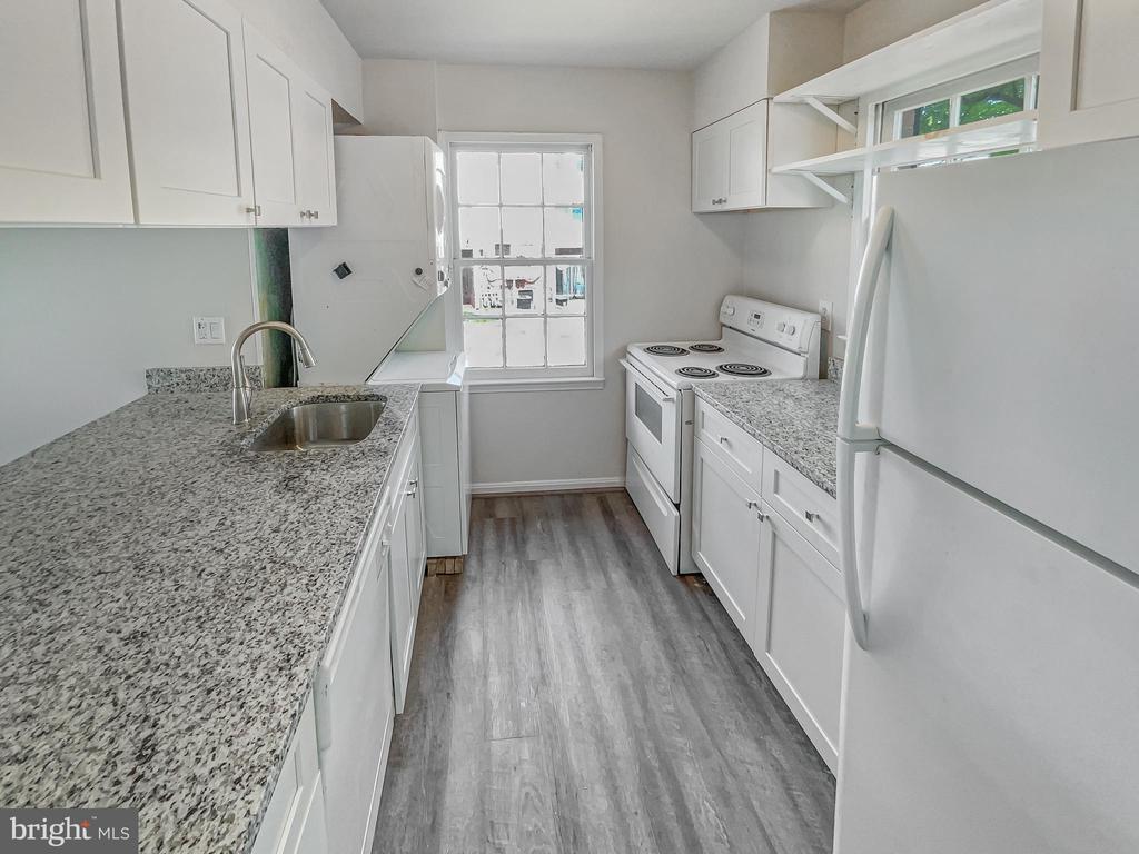 14477 Cool Oak Ln