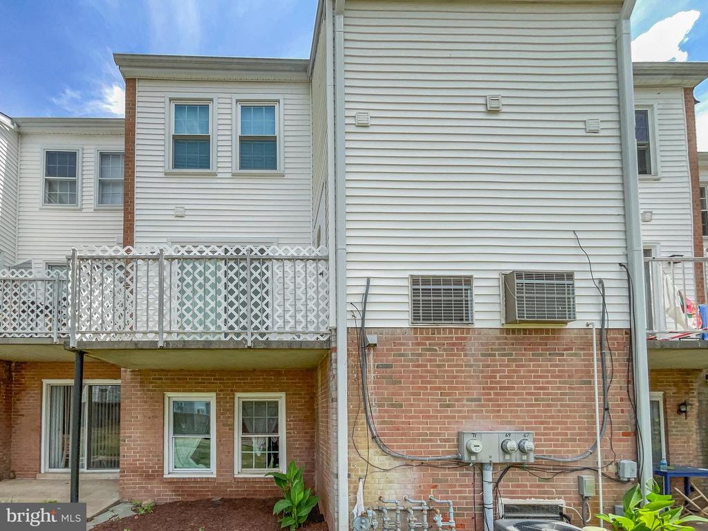 14477 Cool Oak Ln