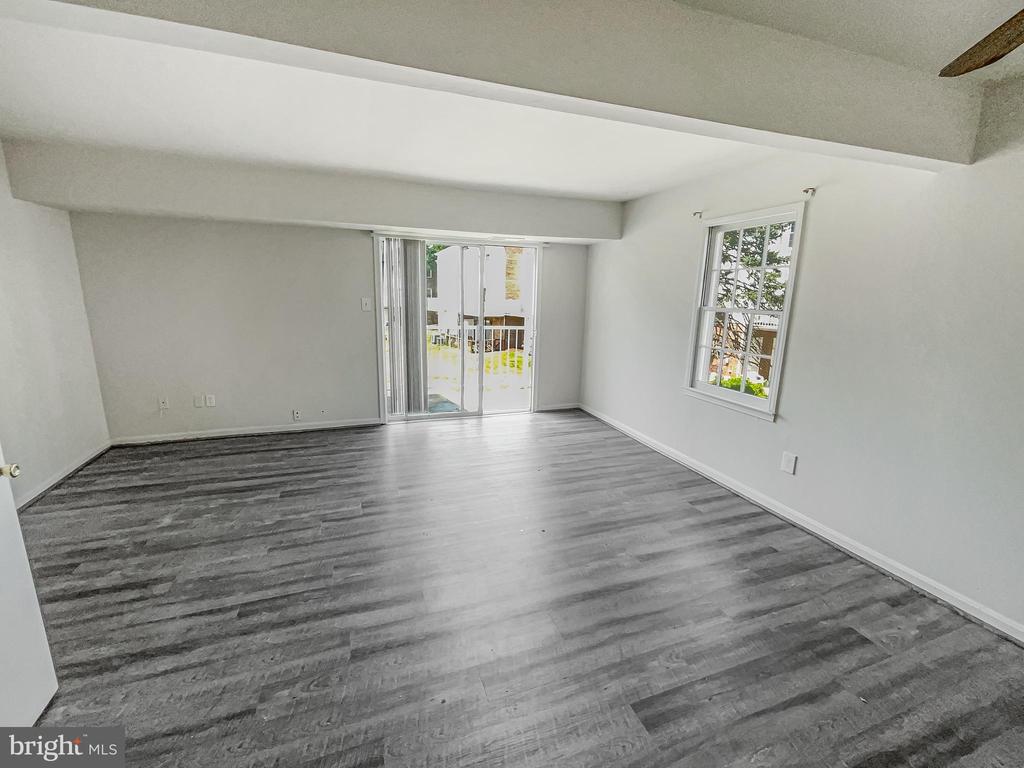 14477 Cool Oak Ln