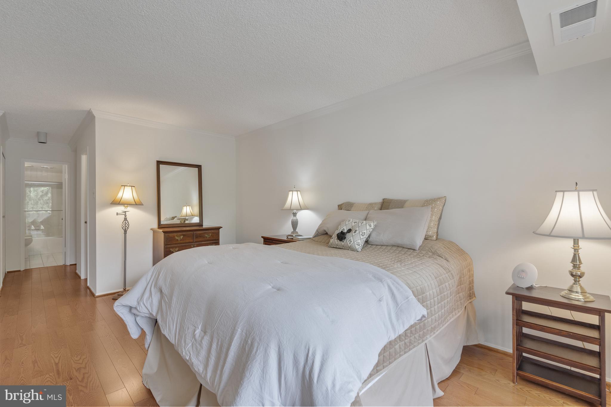 1800 Old Meadow Rd #520