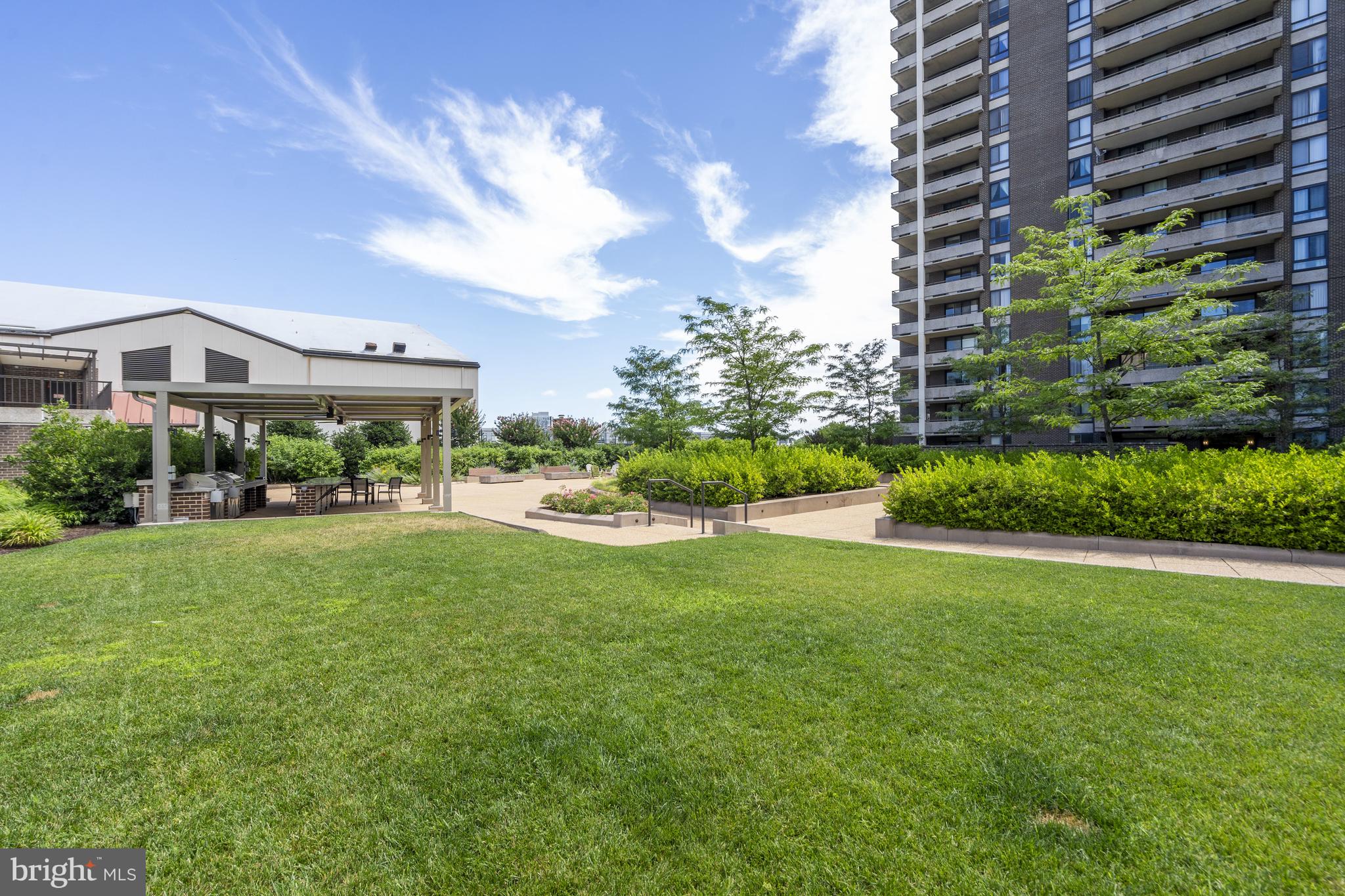 1800 Old Meadow Rd #520