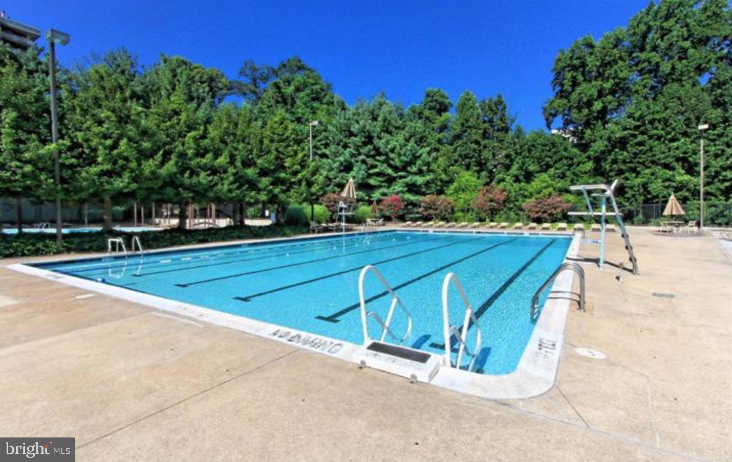 1800 Old Meadow Rd #520