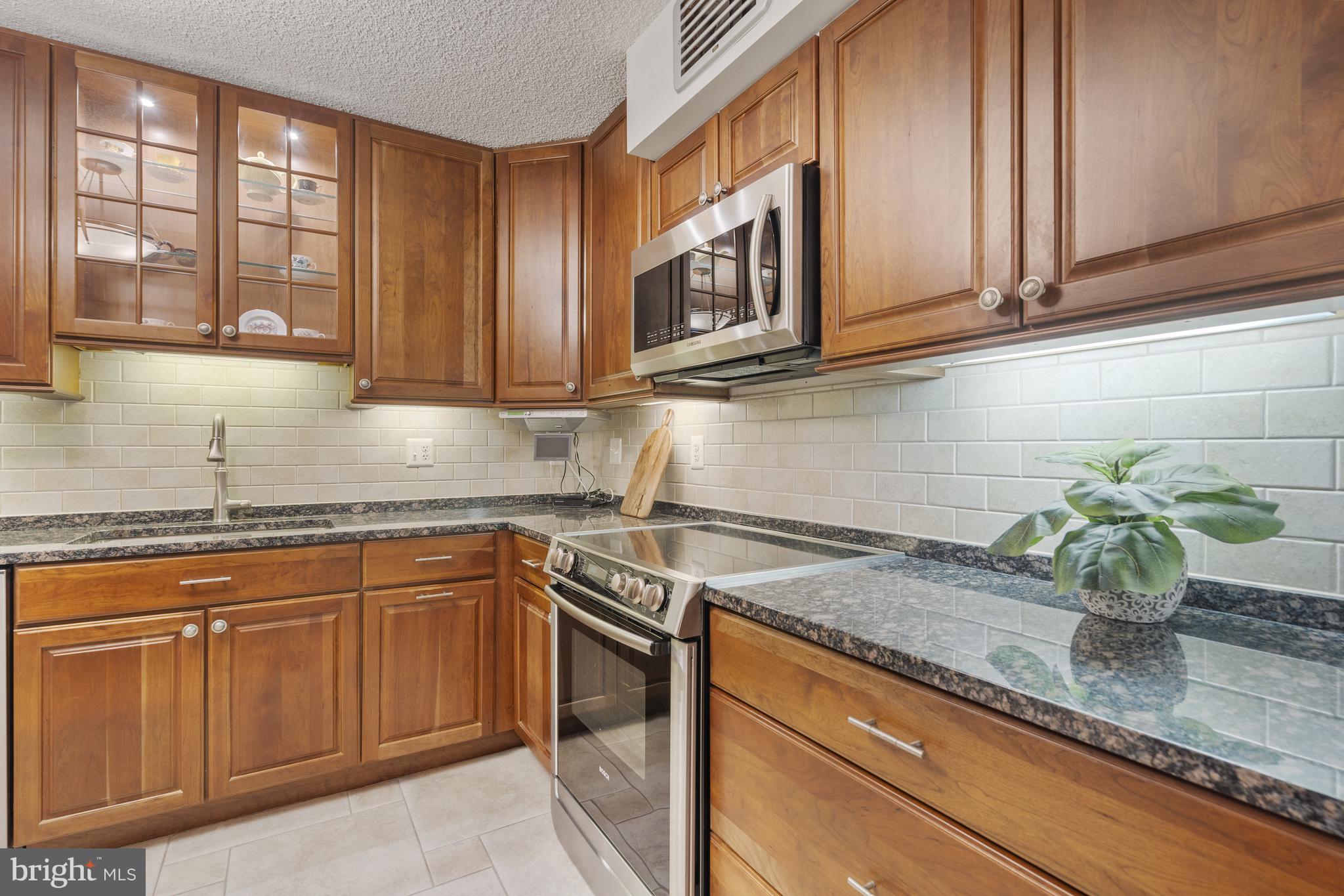 1800 Old Meadow Rd #520