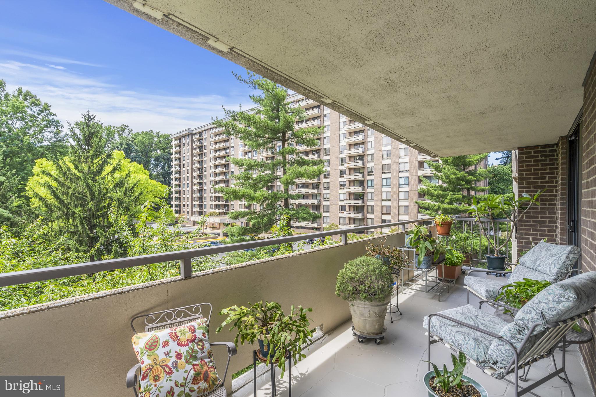 1800 Old Meadow Rd #520