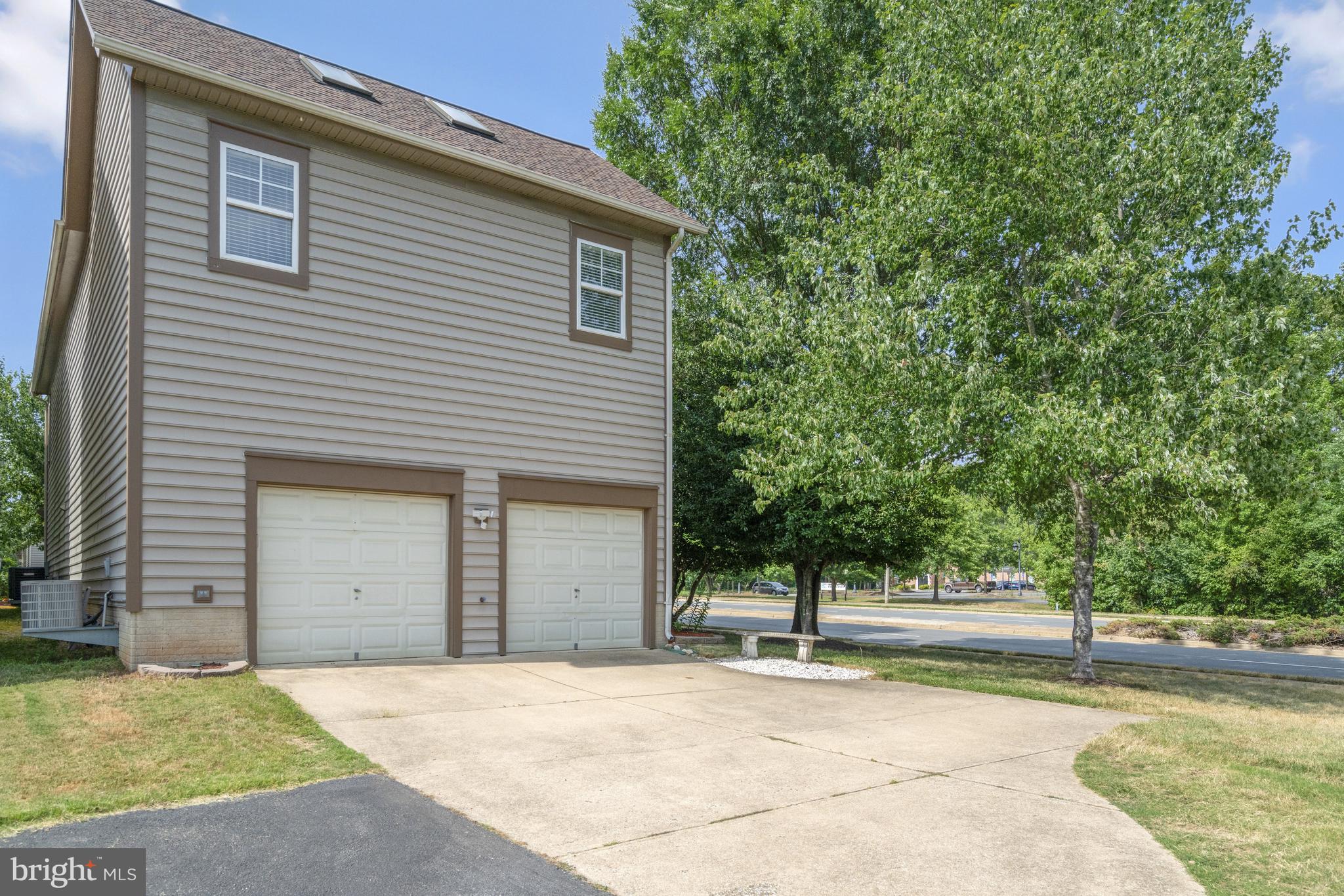 7758 Grandwind Dr