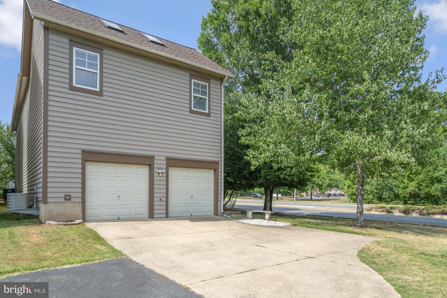 7758 Grandwind Dr