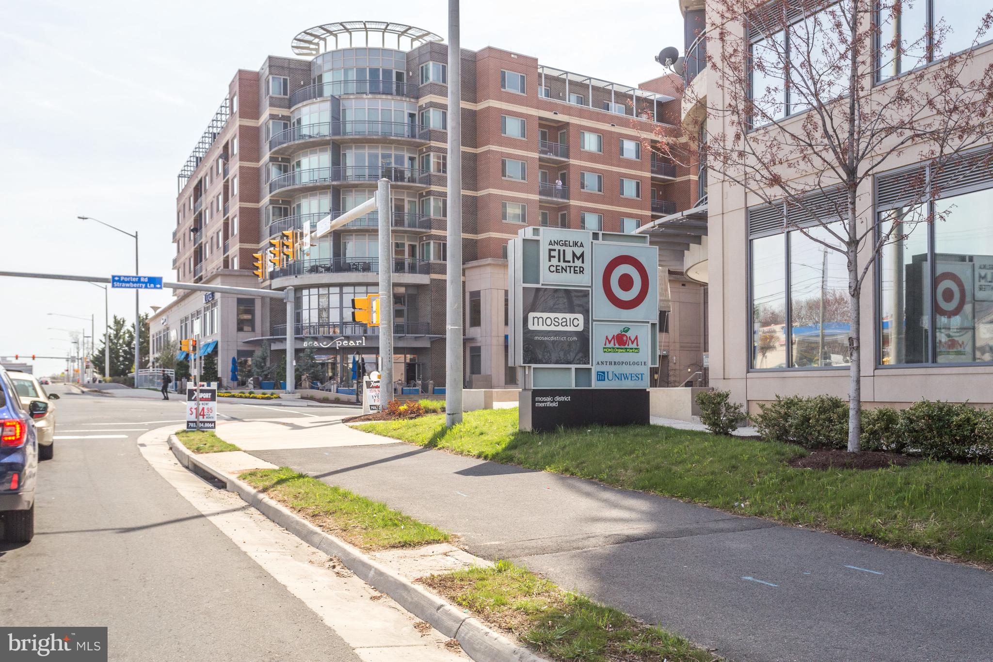 7735 Inversham Dr #174