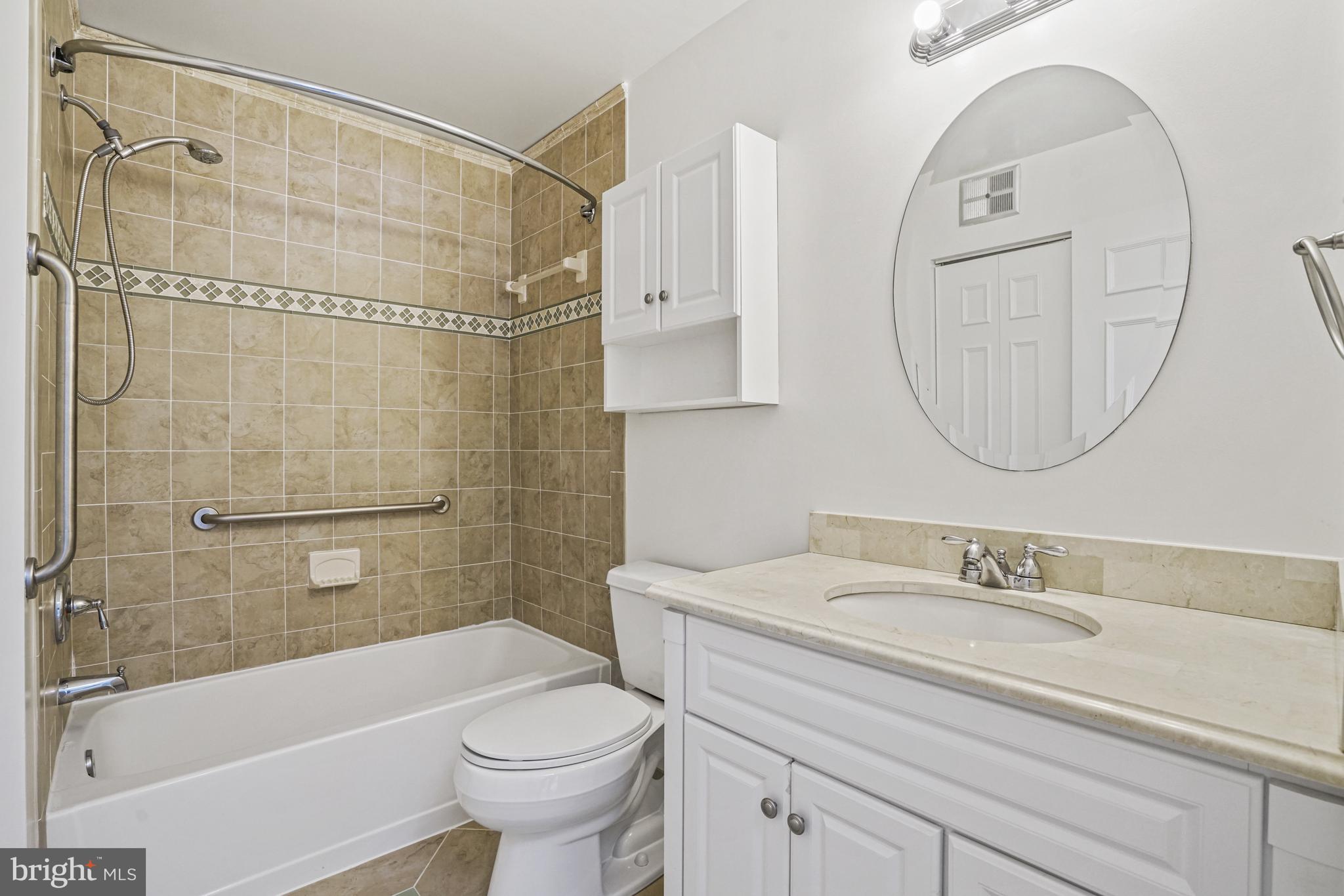 7735 Inversham Dr #174