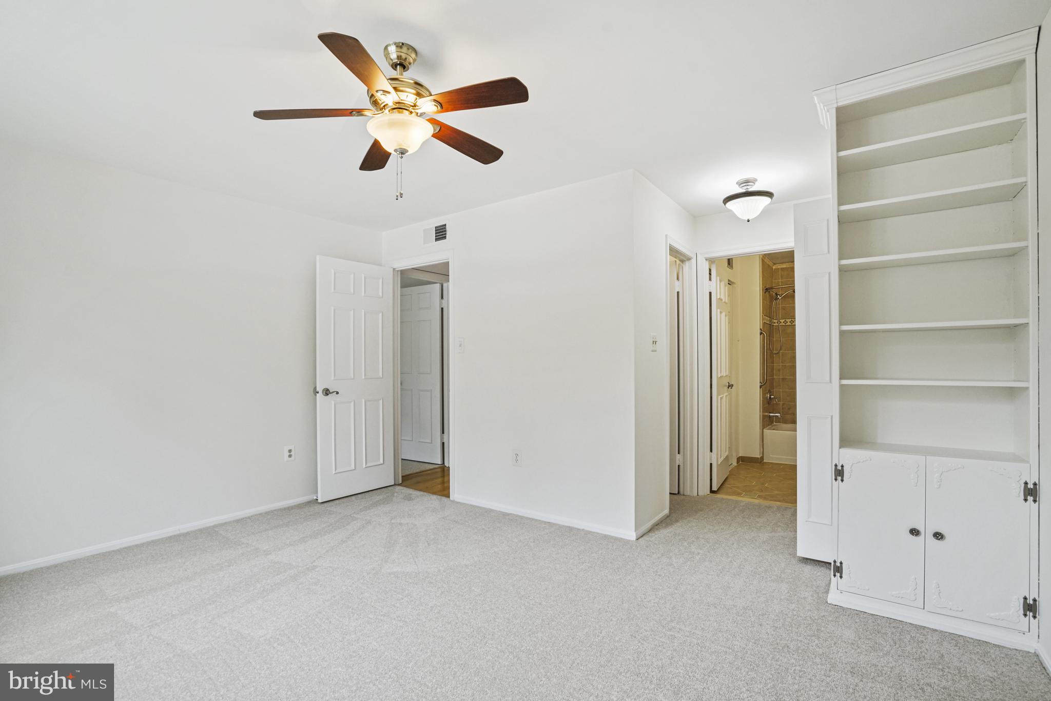 7735 Inversham Dr #174