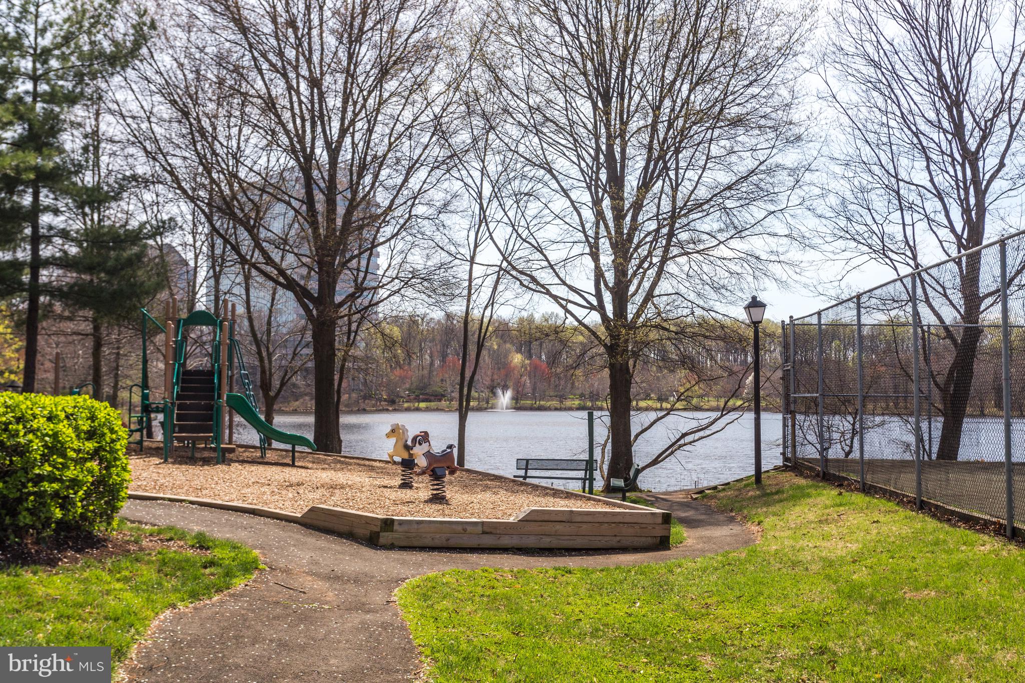 7735 Inversham Dr #174