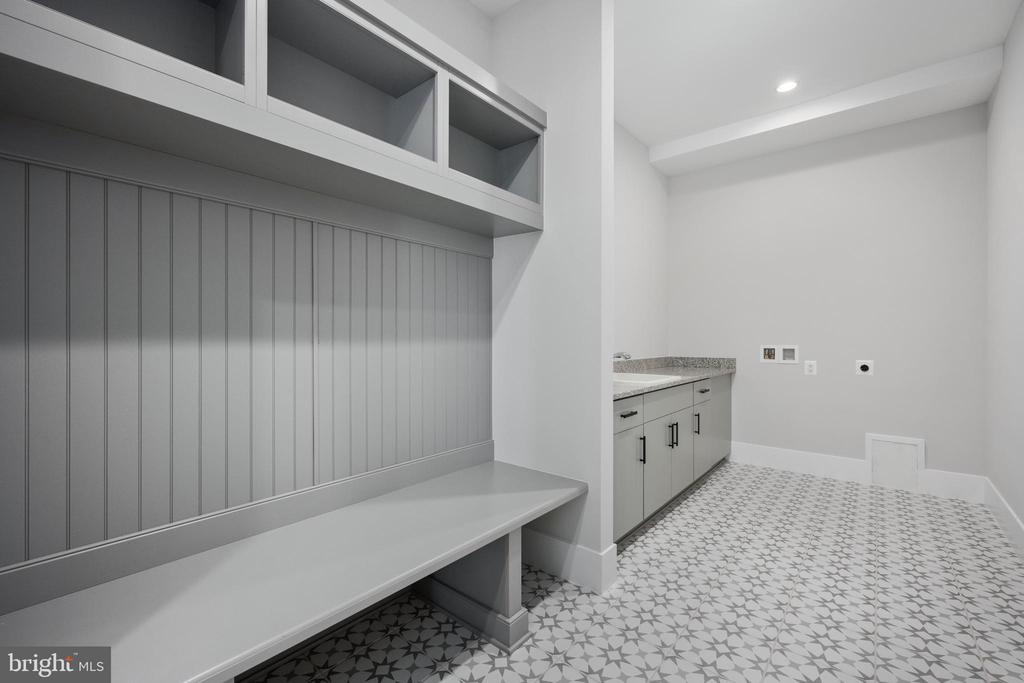 1205 RILEY PRESERVE COURT