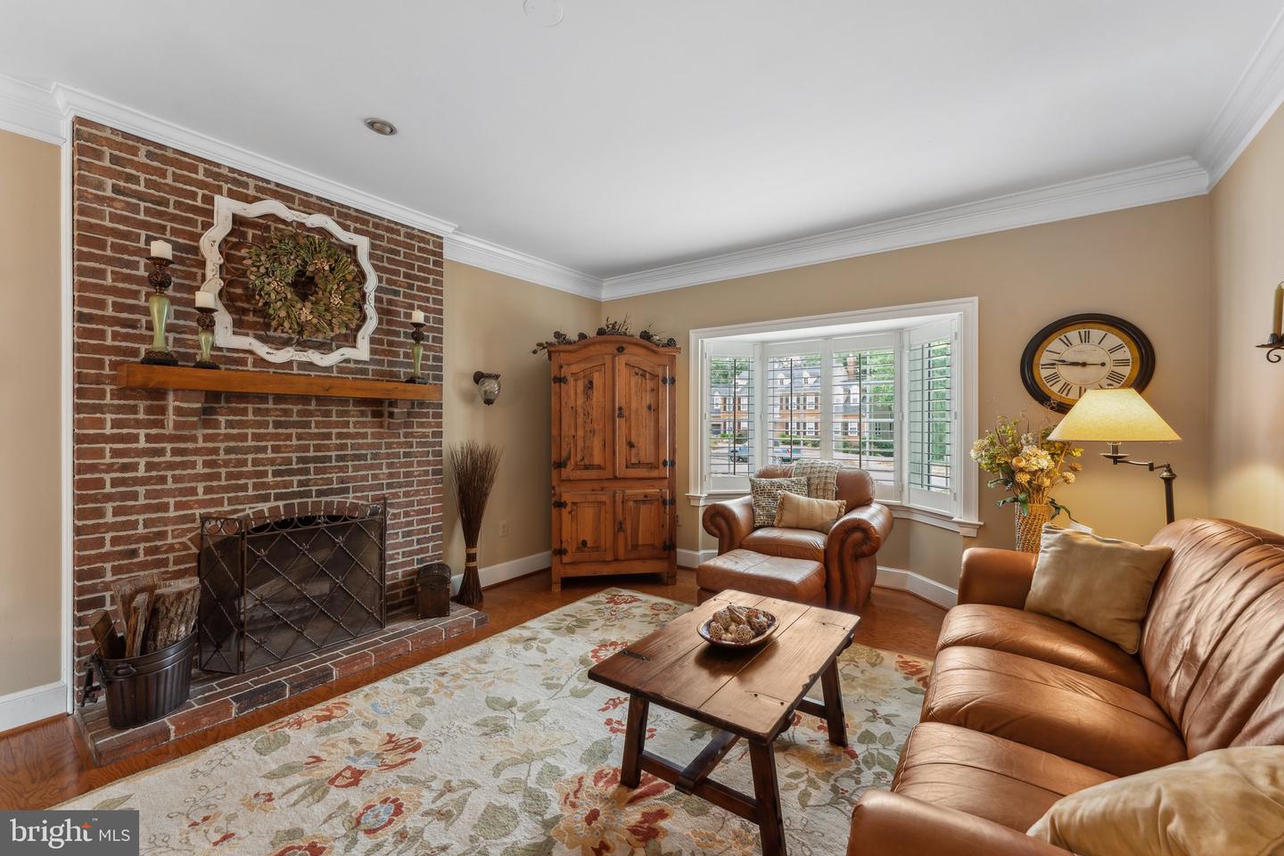 9412 Crosspointe Dr