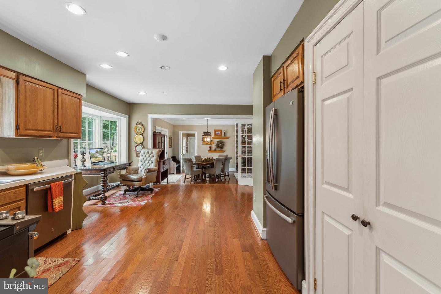 9412 Crosspointe Dr