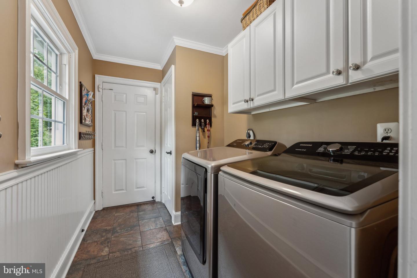 9412 Crosspointe Dr