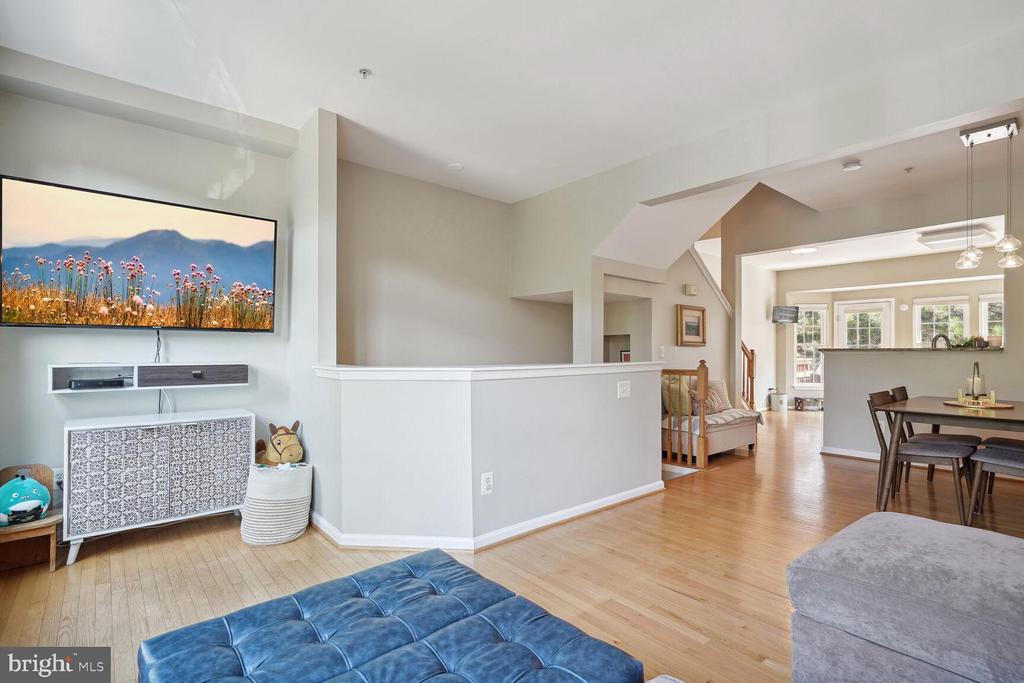 2950 HUNTINGTON GROVE SQ
