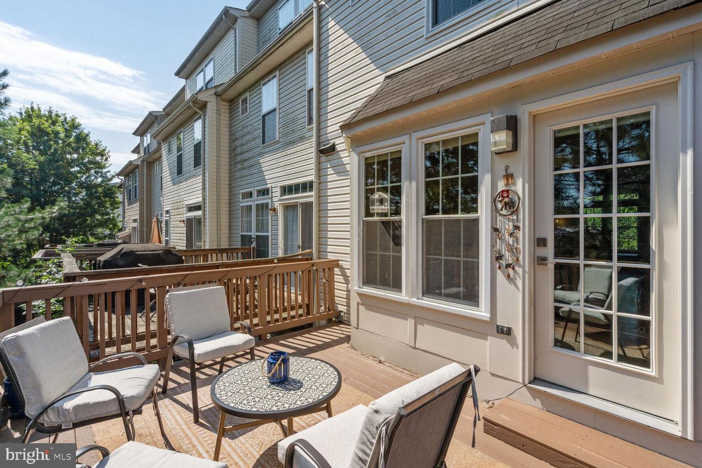 2950 HUNTINGTON GROVE SQ