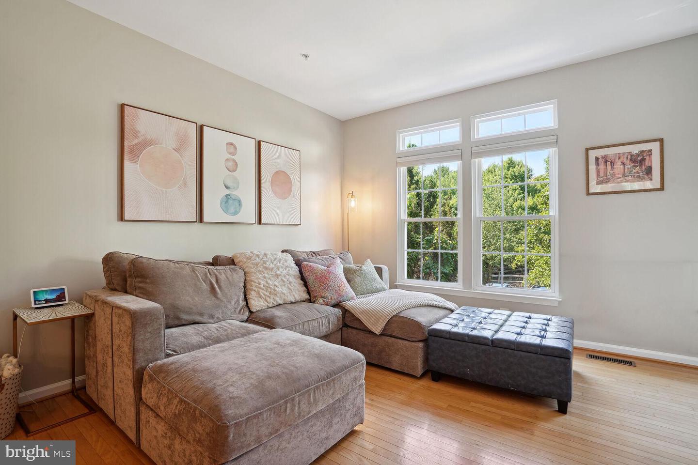 2950 HUNTINGTON GROVE SQ