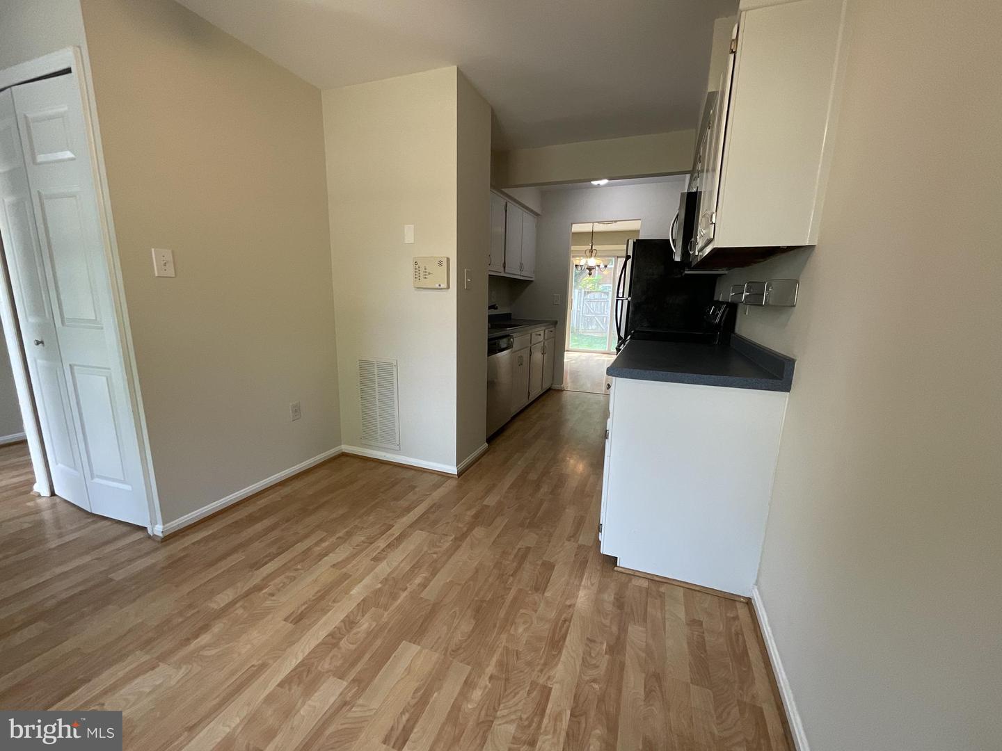 2933 CASHEL LN