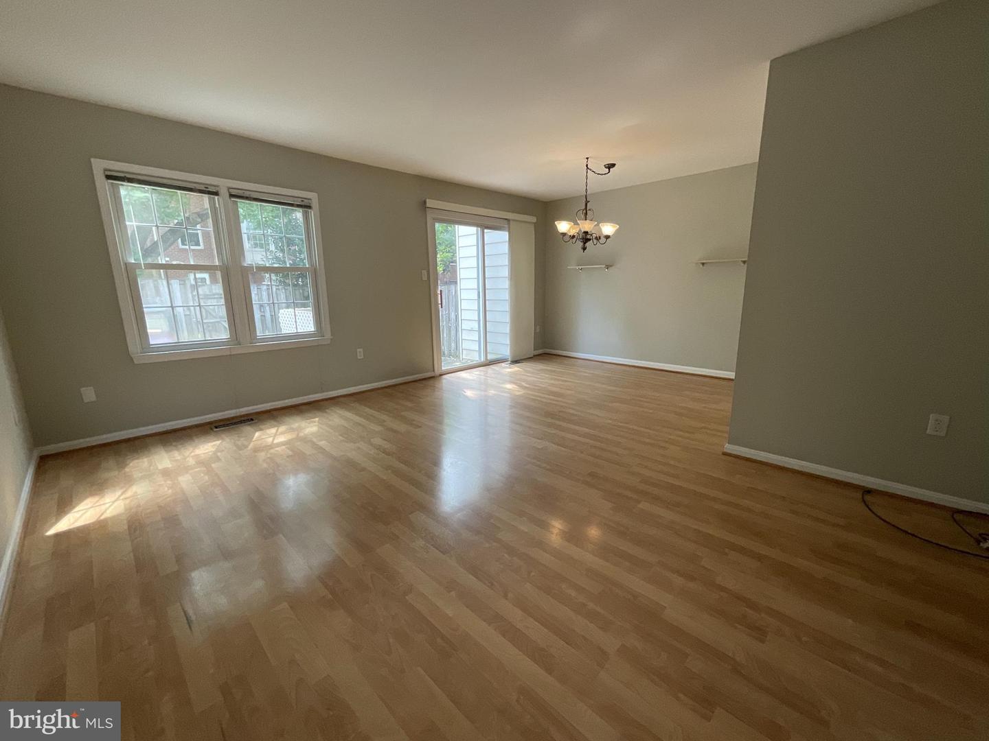 2933 CASHEL LN