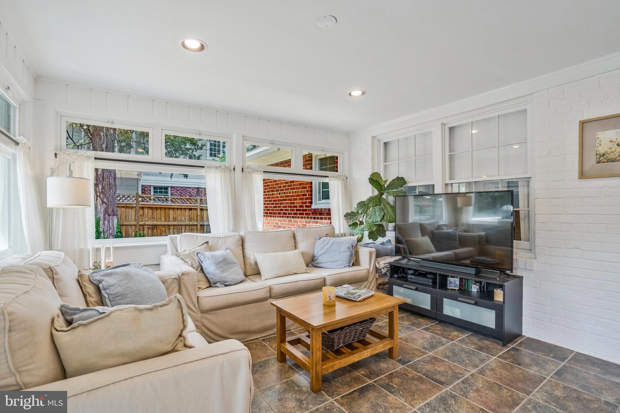 1805 Shenandoah Rd