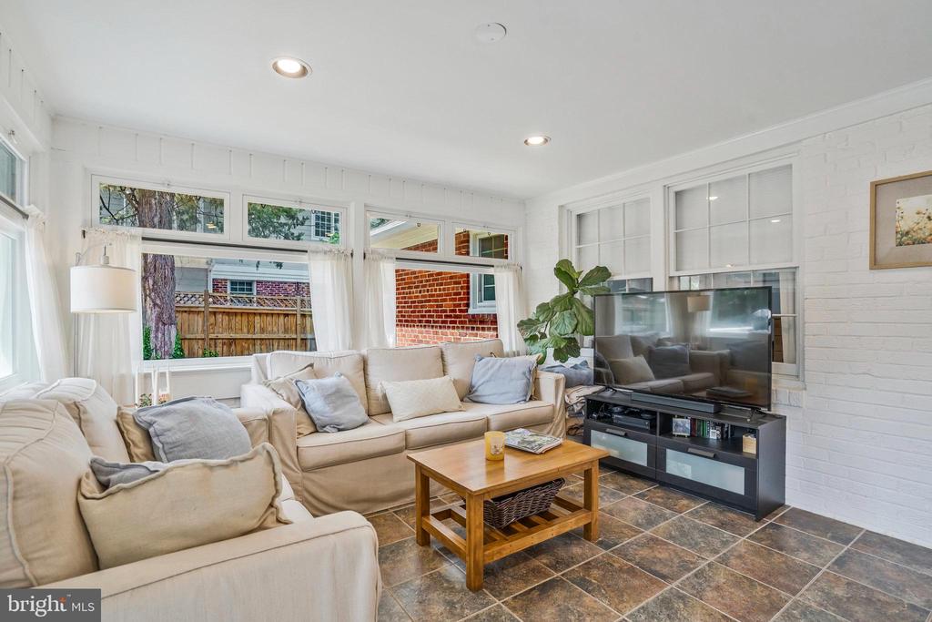 1805 Shenandoah Rd