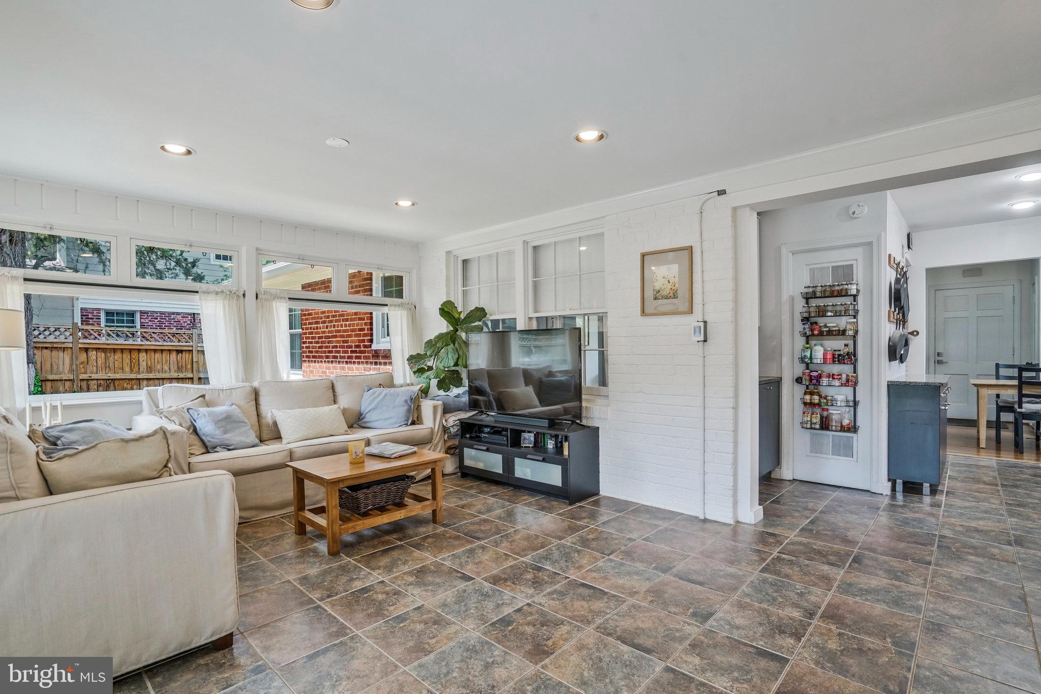 1805 Shenandoah Rd