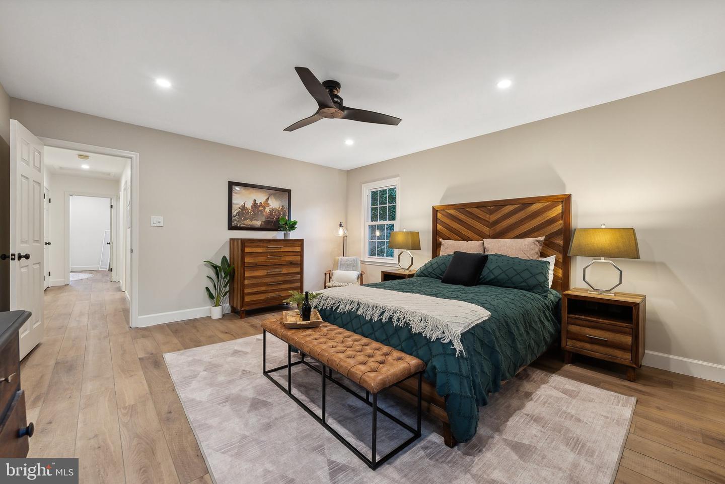 6404 Essex Ct