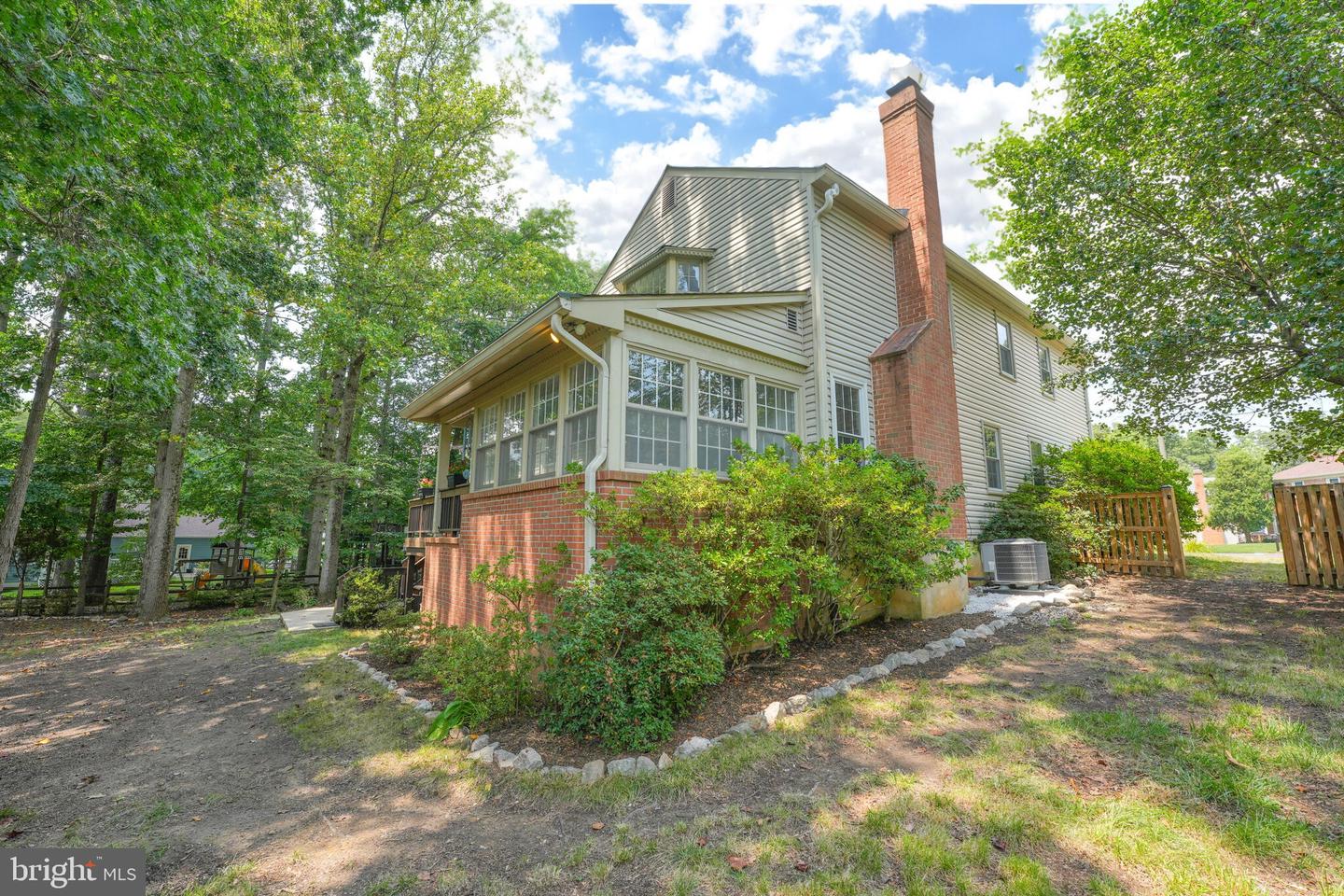 6404 Essex Ct