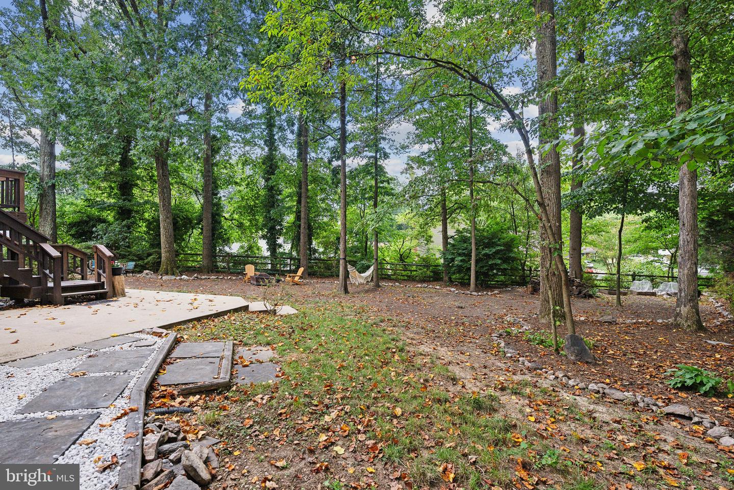 6404 Essex Ct