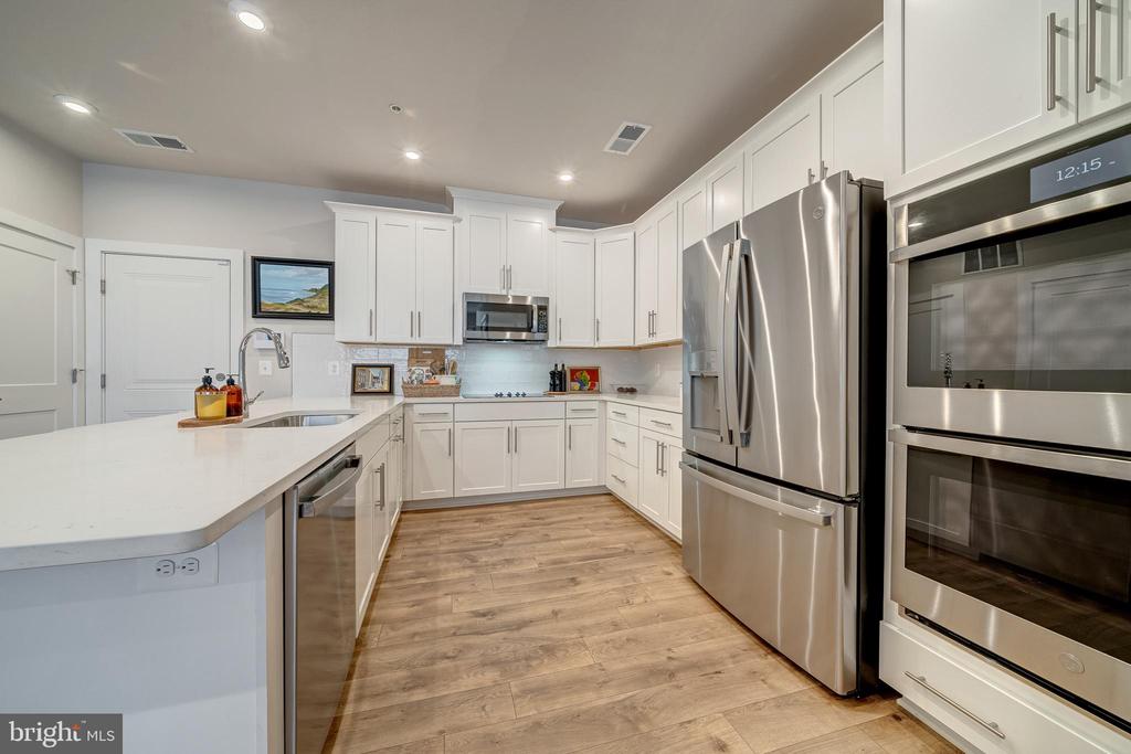 1704 BANDIT LOOP 20A