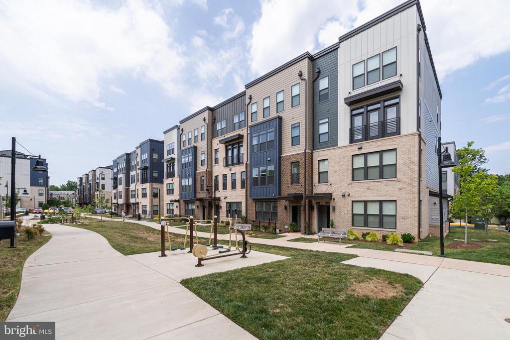 1704 BANDIT LOOP 20A