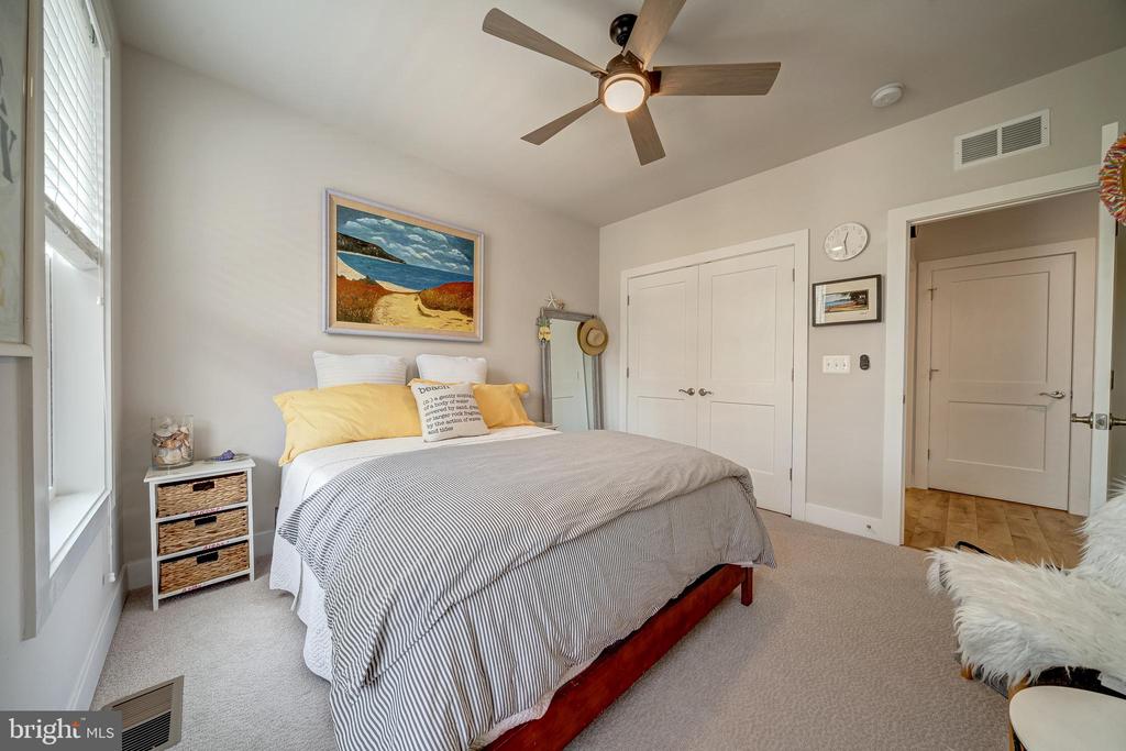 1704 BANDIT LOOP 20A