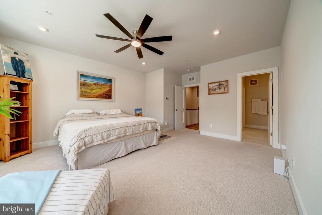 1704 BANDIT LOOP 20A