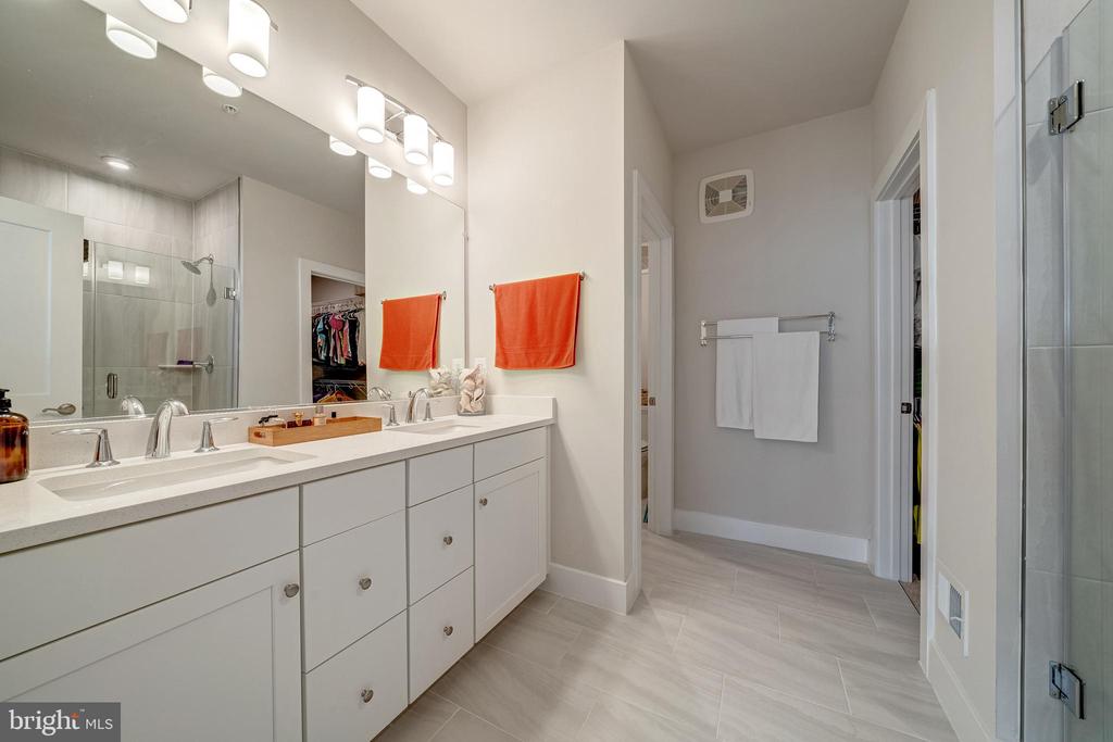 1704 BANDIT LOOP 20A
