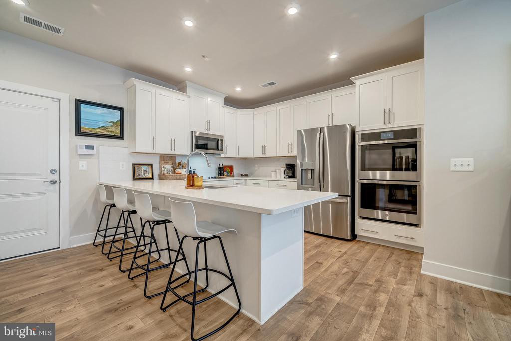 1704 BANDIT LOOP 20A