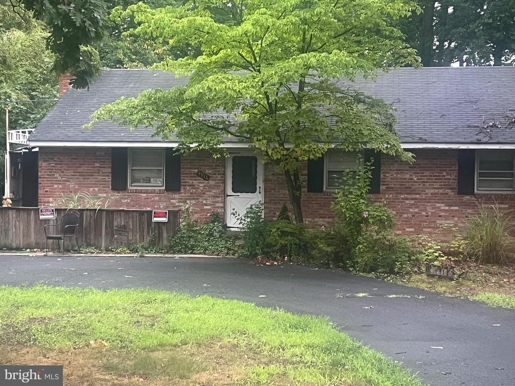 4916 RIDGEWOOD ROAD