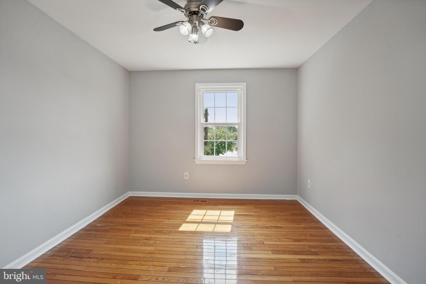4735 IRVIN SQ