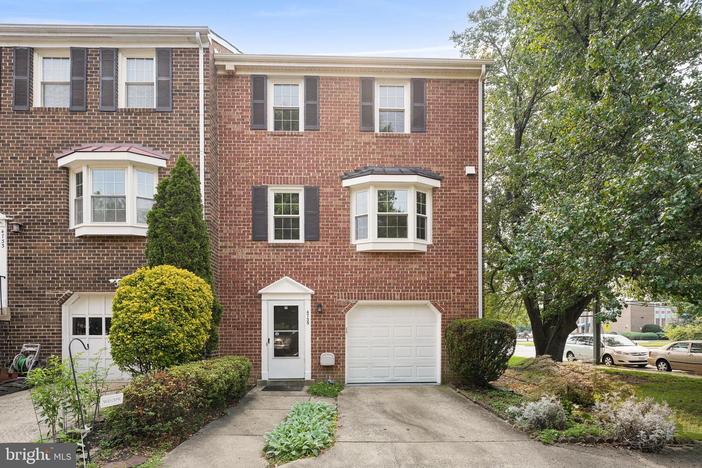 4735 IRVIN SQ
