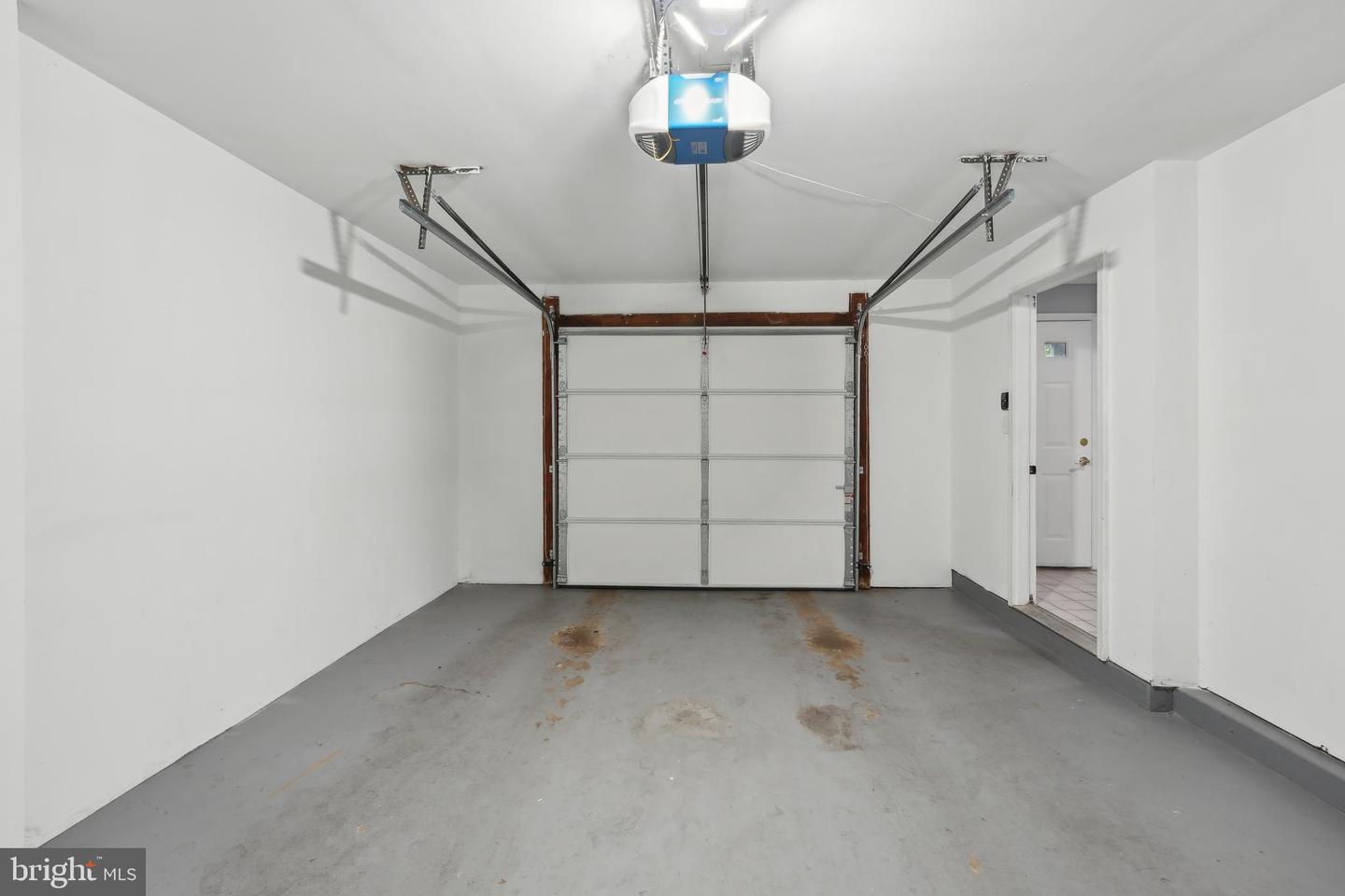 4735 IRVIN SQ