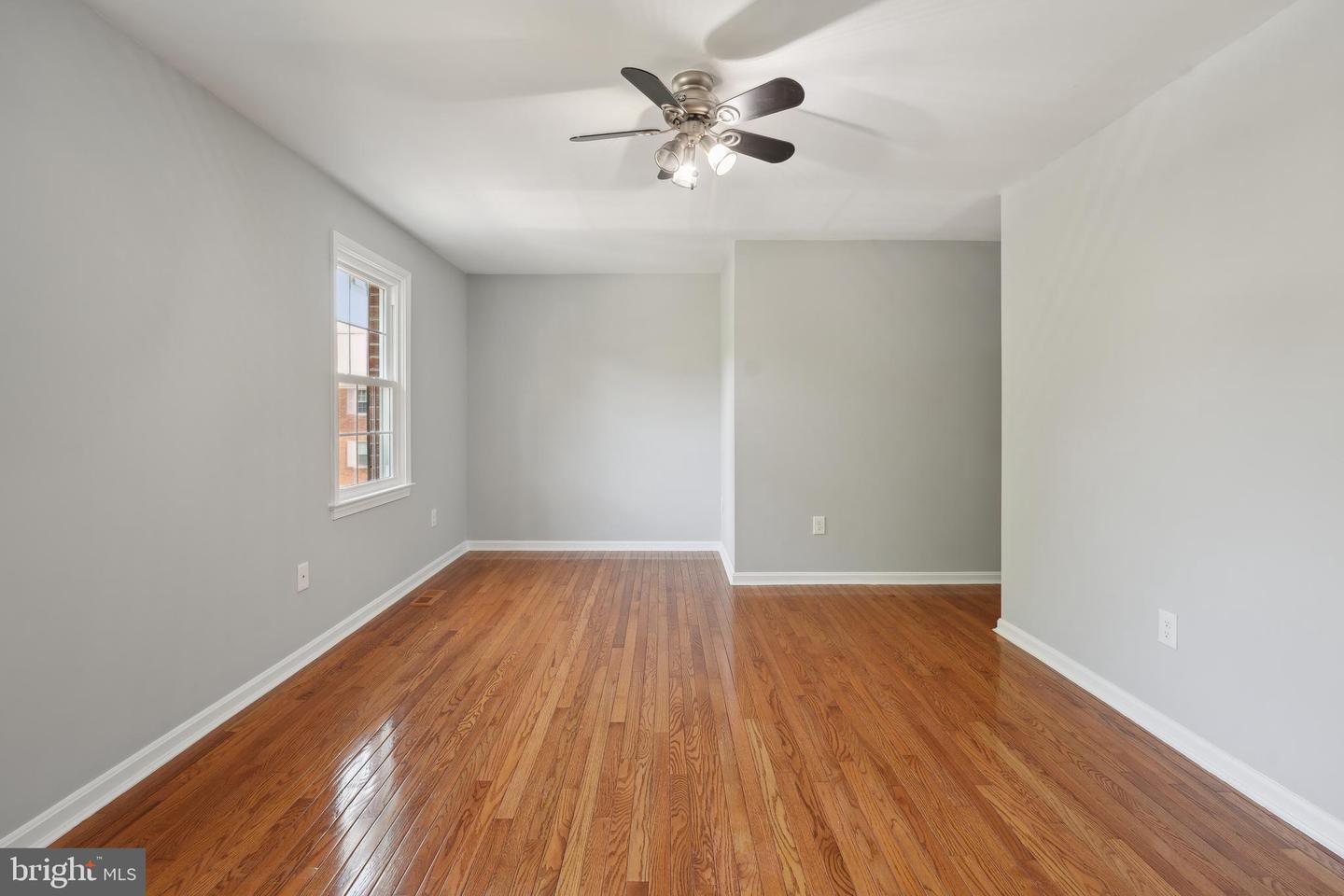 4735 IRVIN SQ
