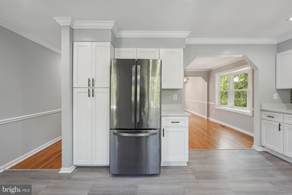 4735 IRVIN SQ