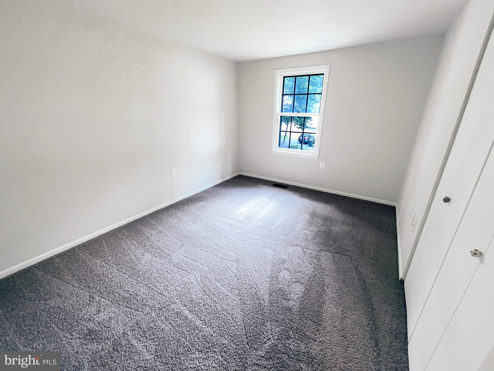 5932 New England Woods Dr