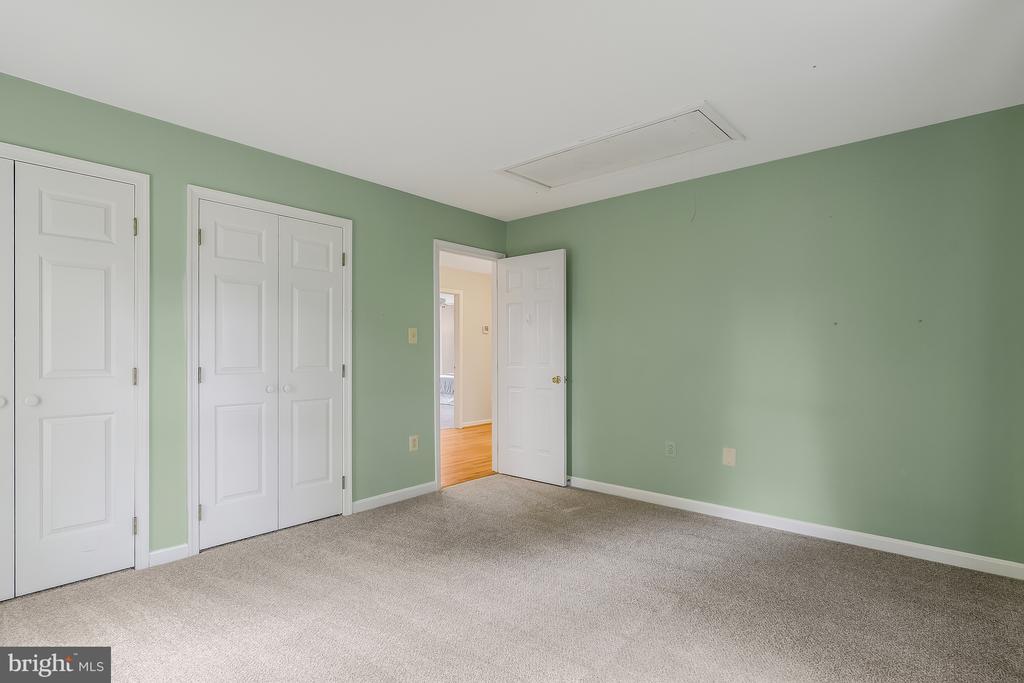 2605 Barnside Ct