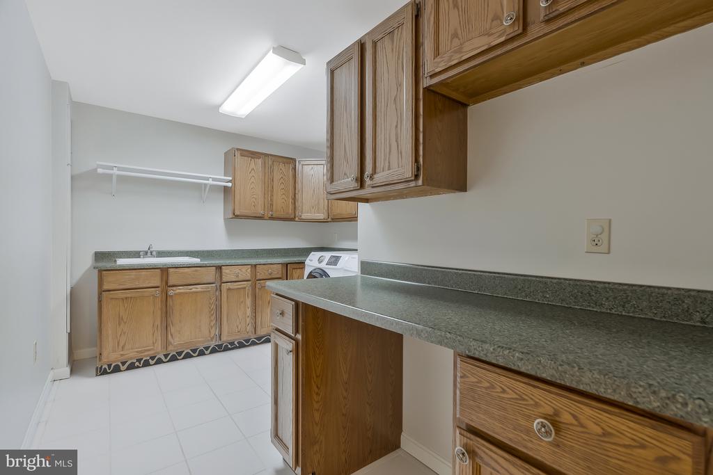 2605 Barnside Ct