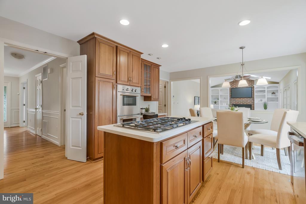 2605 Barnside Ct