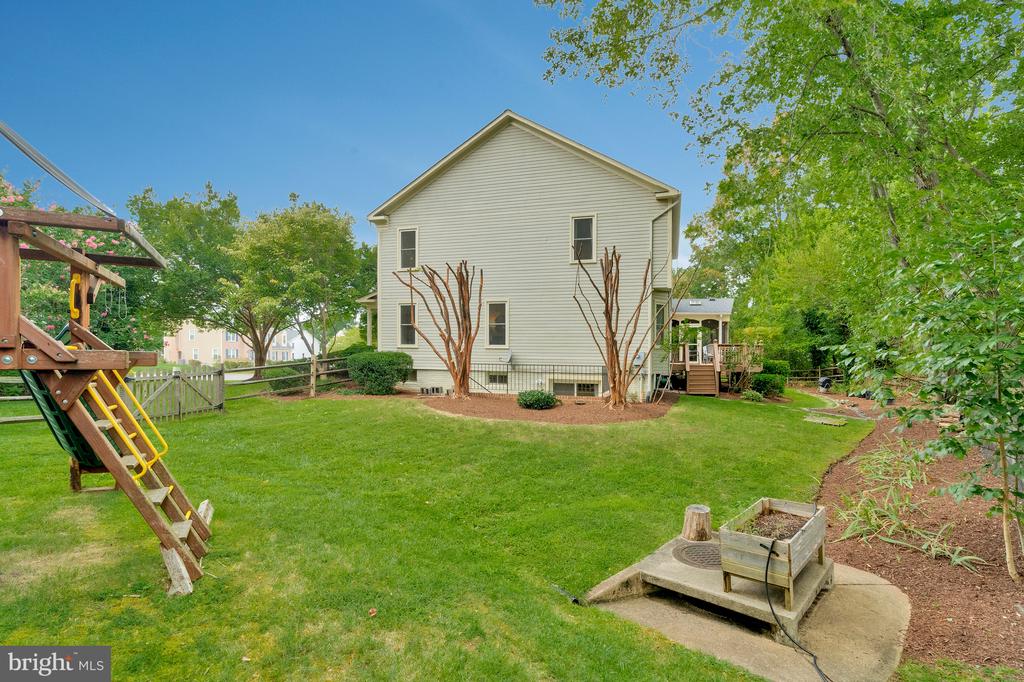 2605 Barnside Ct