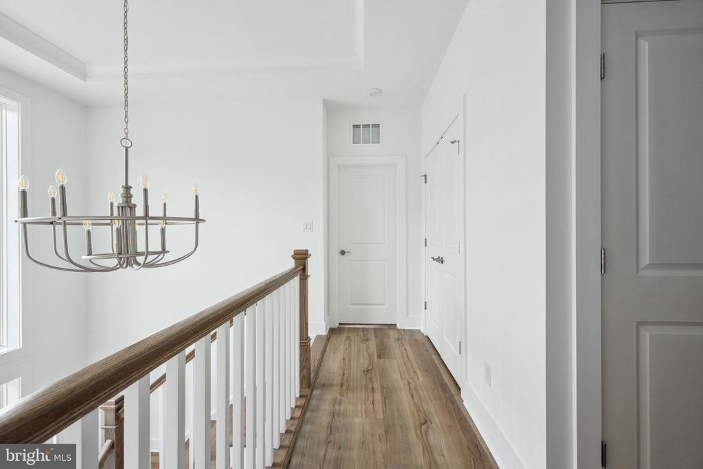 2709 FLORIS LANE