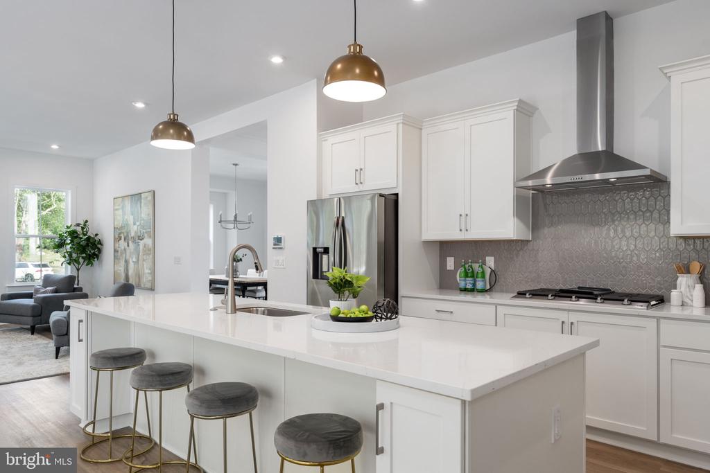 2709 FLORIS LANE
