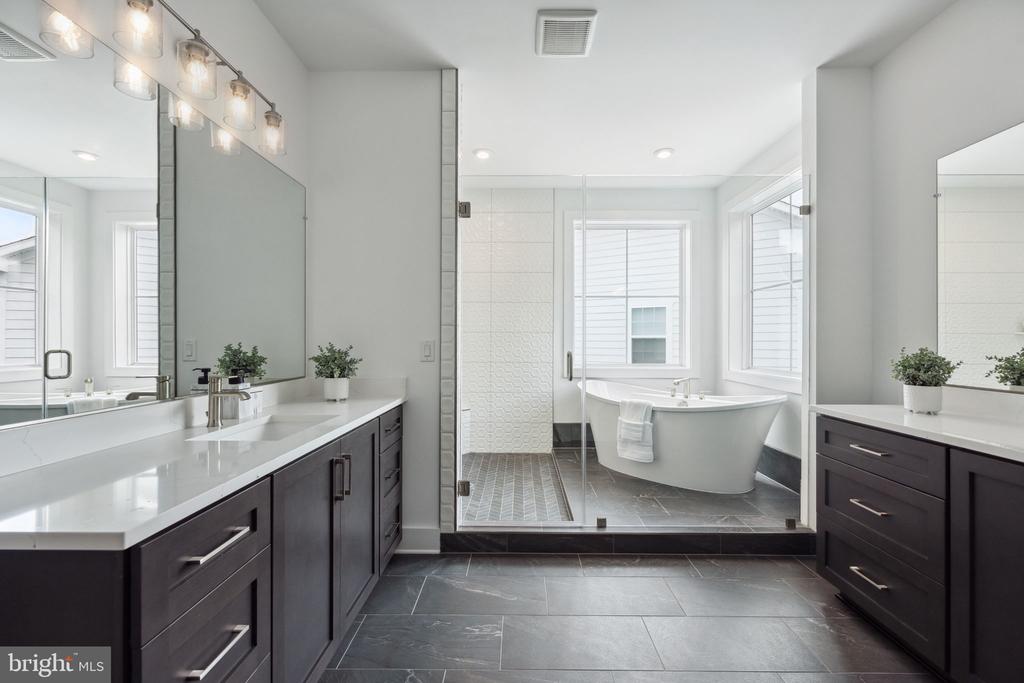 2709 FLORIS LANE