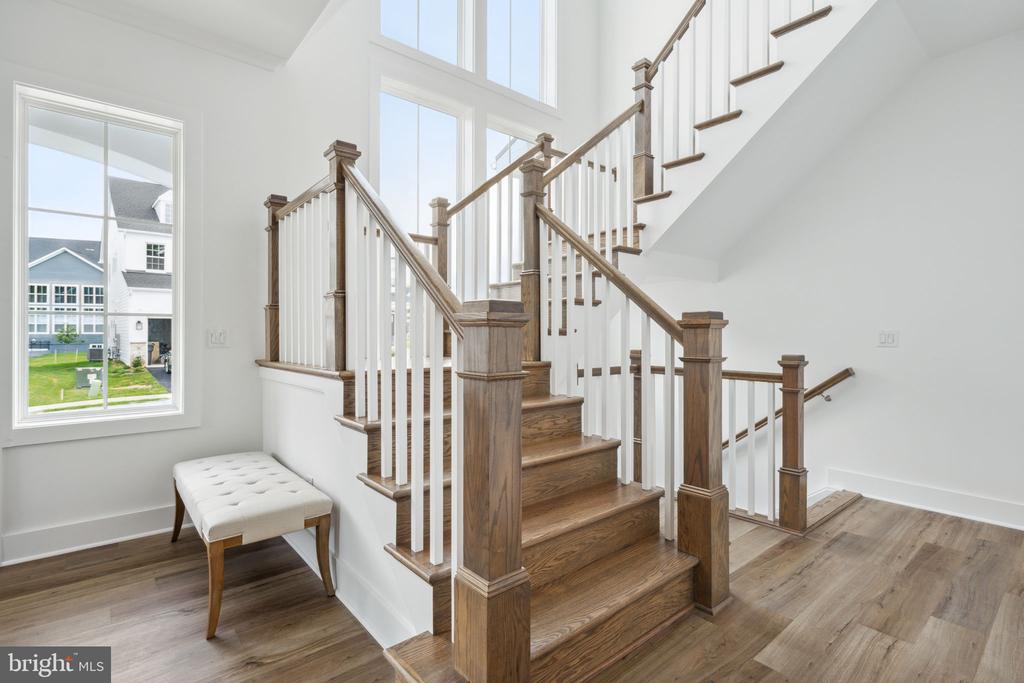 2709 FLORIS LANE